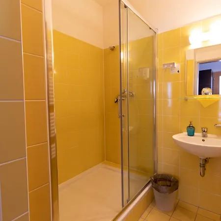 Hotel Prachen 3*